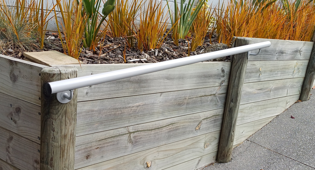 outdoor rail